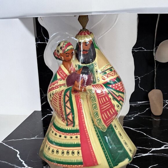 Hallmark Nativity Ornament Mahogany Line new in box - Picture 3 of 7